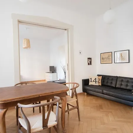 Modern Design Im Klassischem Altbau Weimar  Eksteriør billede