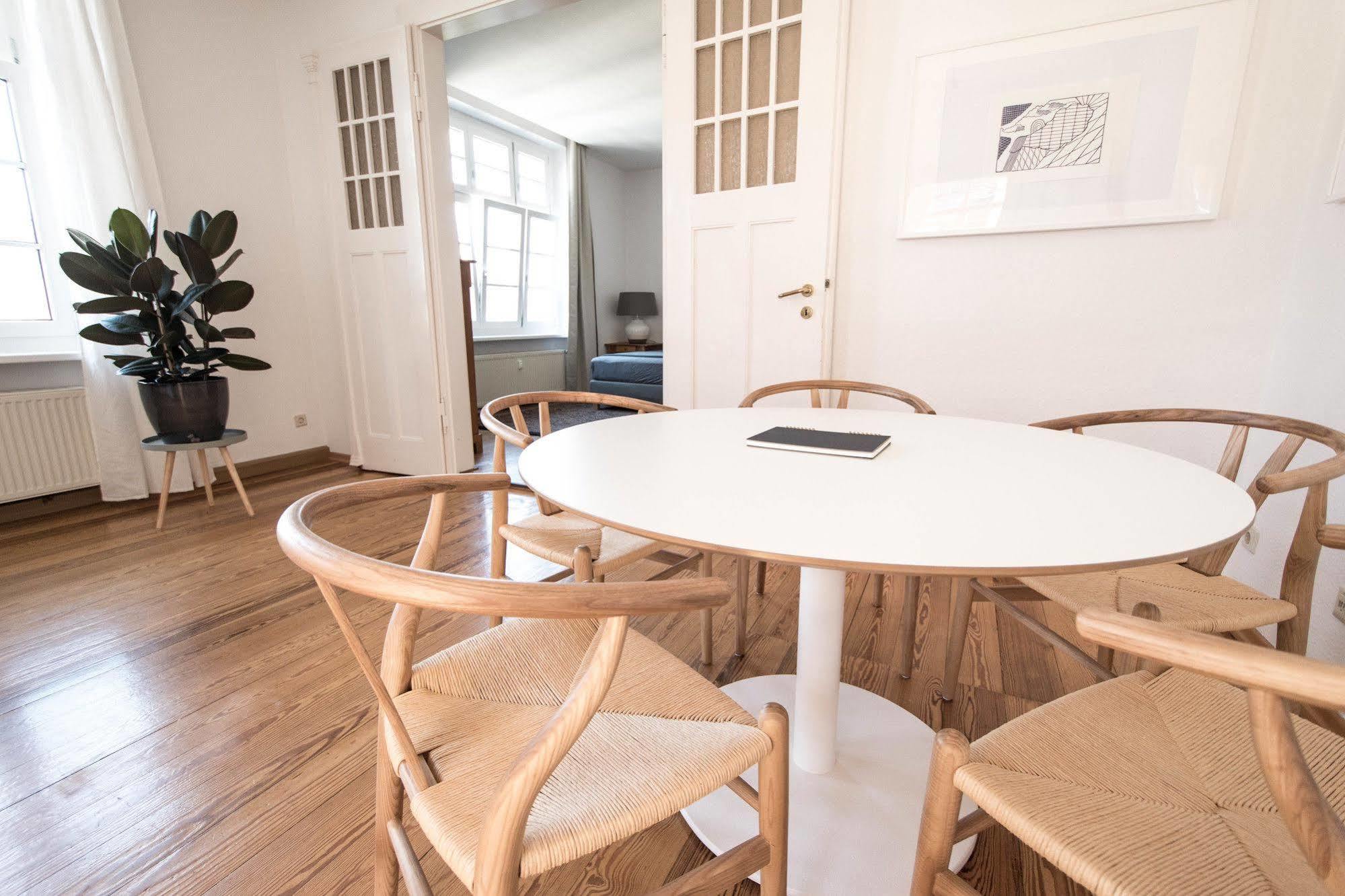 Apartamento Modern Design Im Klassischem Altbau *