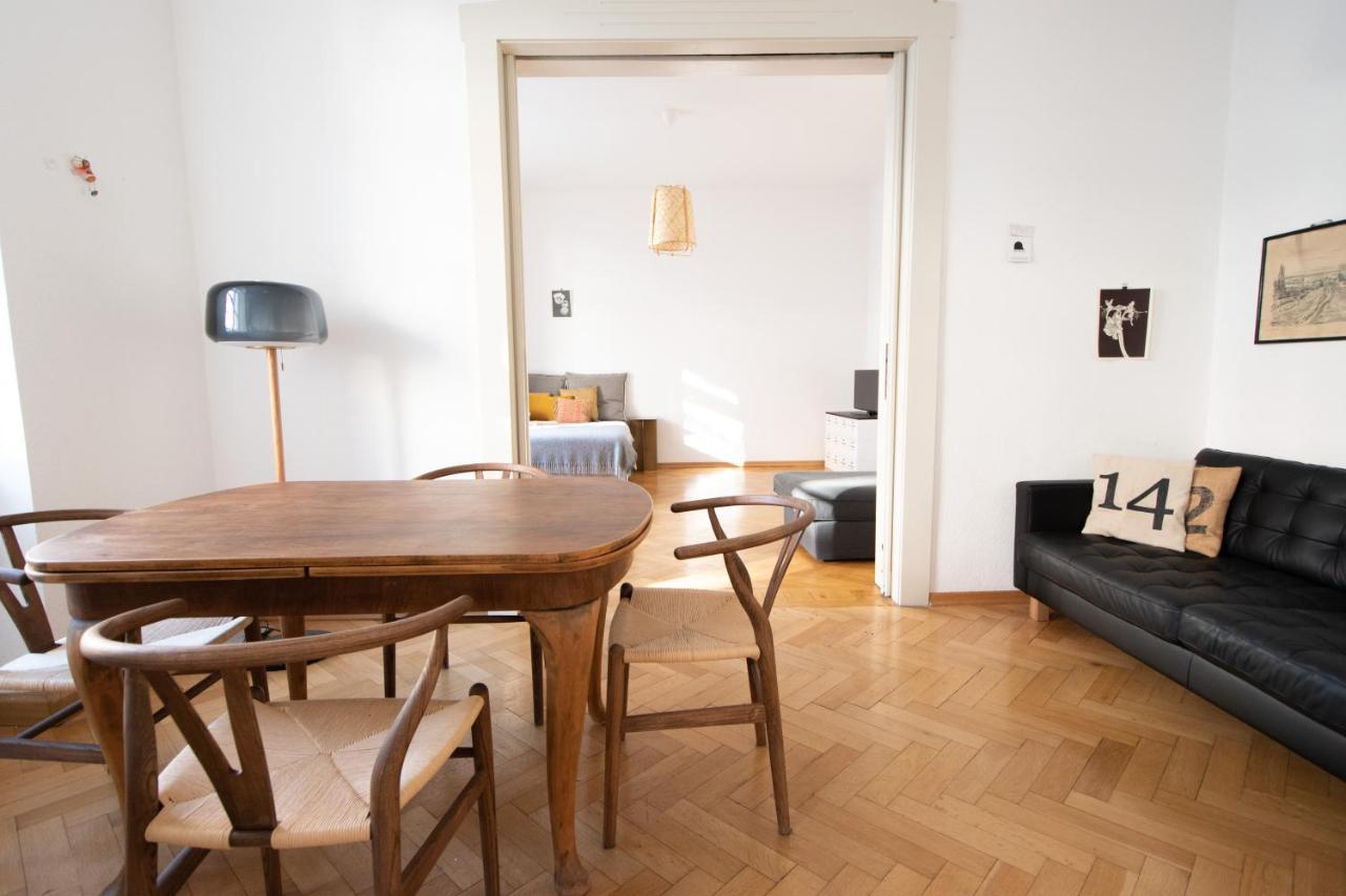 Apartment Modern Design Im Klassischem Altbau *